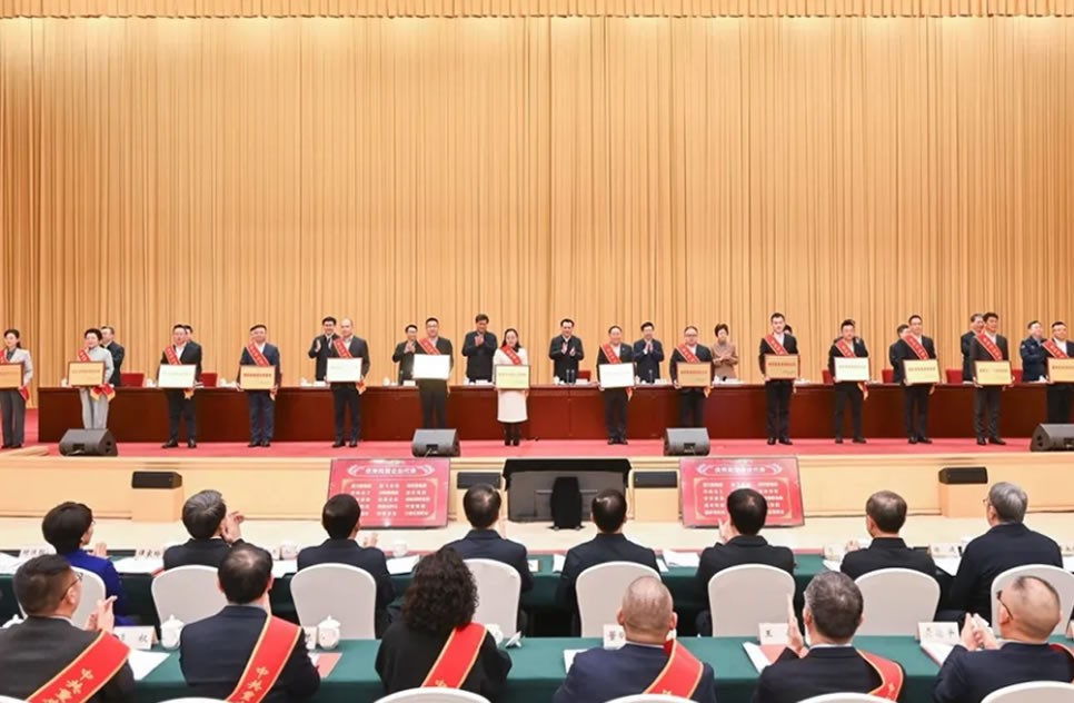 喜报 | 门徒娱乐荣获“重庆市优秀民营企业”称号！